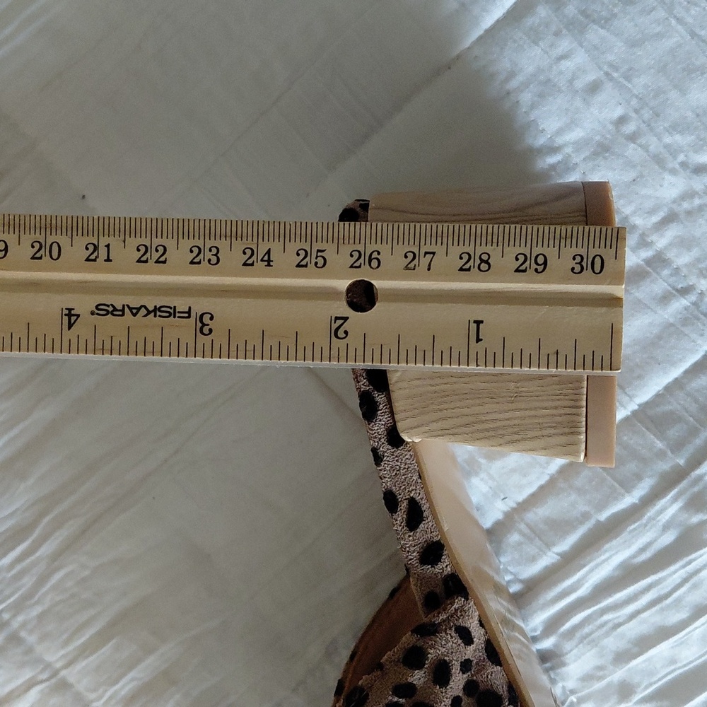 Cheetah Spotted Mules Sz 6.5 Will fit Siz 7 - Picture 7 of 8